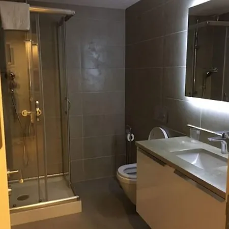 塔克西姆科特恩套房酒店 酒店